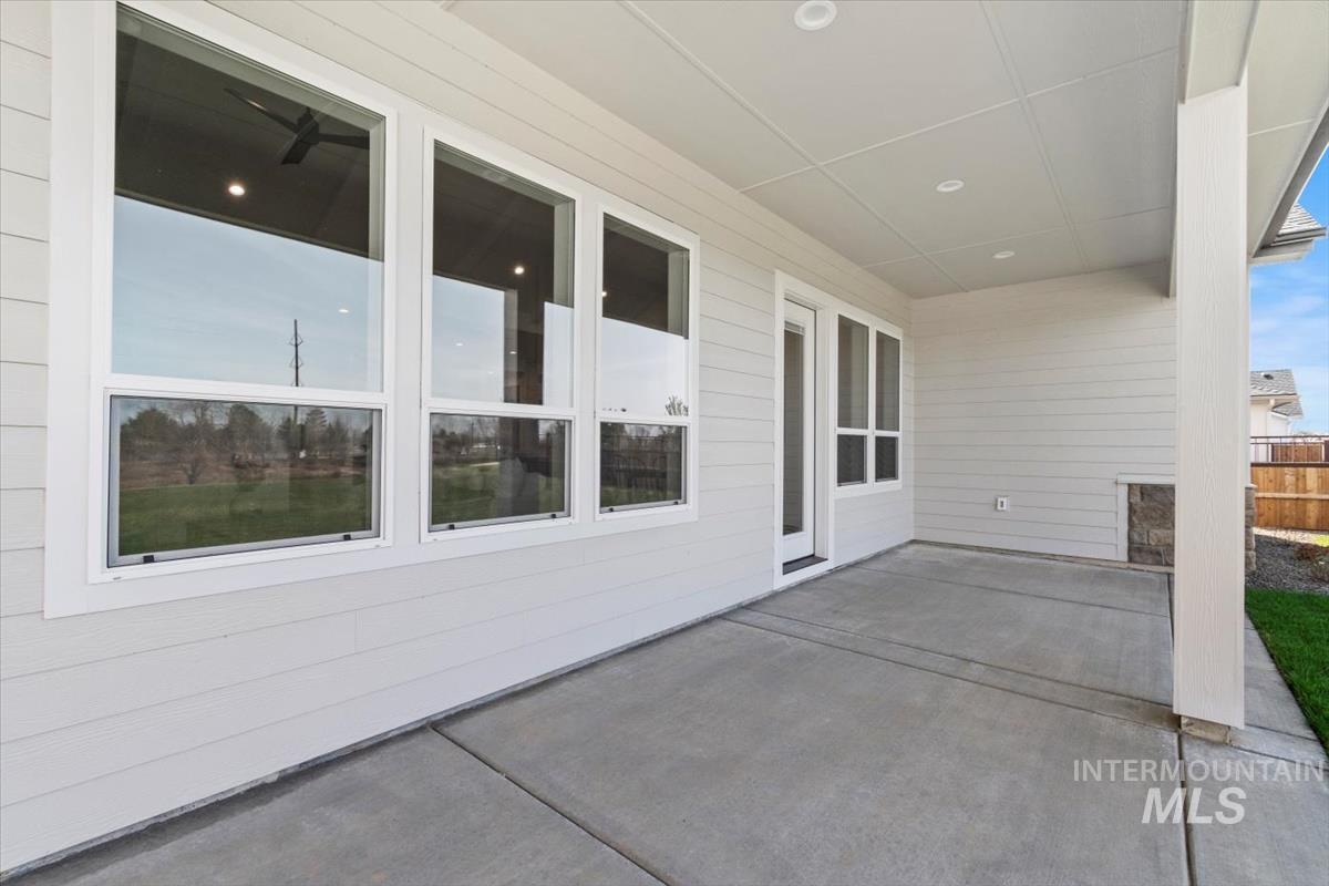 6983 W Tolland St., Eagle, Idaho 83616, 4 Bedrooms, 3 Bathrooms, Residential For Sale, Price $899,880,MLS 98997442