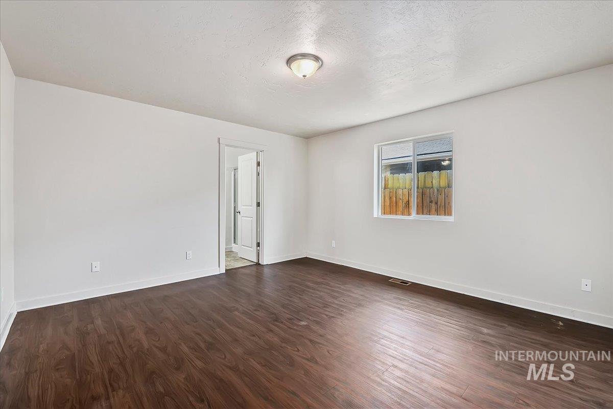 4588 N Price Ave, Meridian, Idaho 83646, 3 Bedrooms, 2 Bathrooms, Residential For Sale, Price $410,000,MLS 98997446