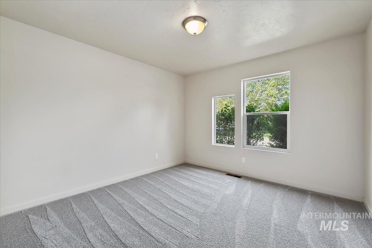 4588 N Price Ave, Meridian, Idaho 83646, 3 Bedrooms, 2 Bathrooms, Residential For Sale, Price $410,000,MLS 98997446