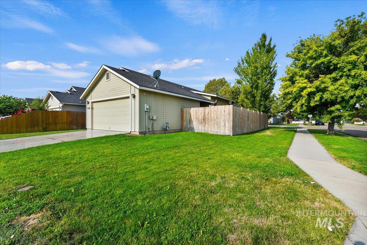 4588 N Price Ave, Meridian, Idaho 83646, 3 Bedrooms, 2 Bathrooms, Residential For Sale, Price $410,000,MLS 98997446