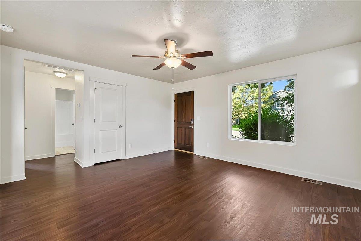 4588 N Price Ave, Meridian, Idaho 83646, 3 Bedrooms, 2 Bathrooms, Residential For Sale, Price $410,000,MLS 98997446