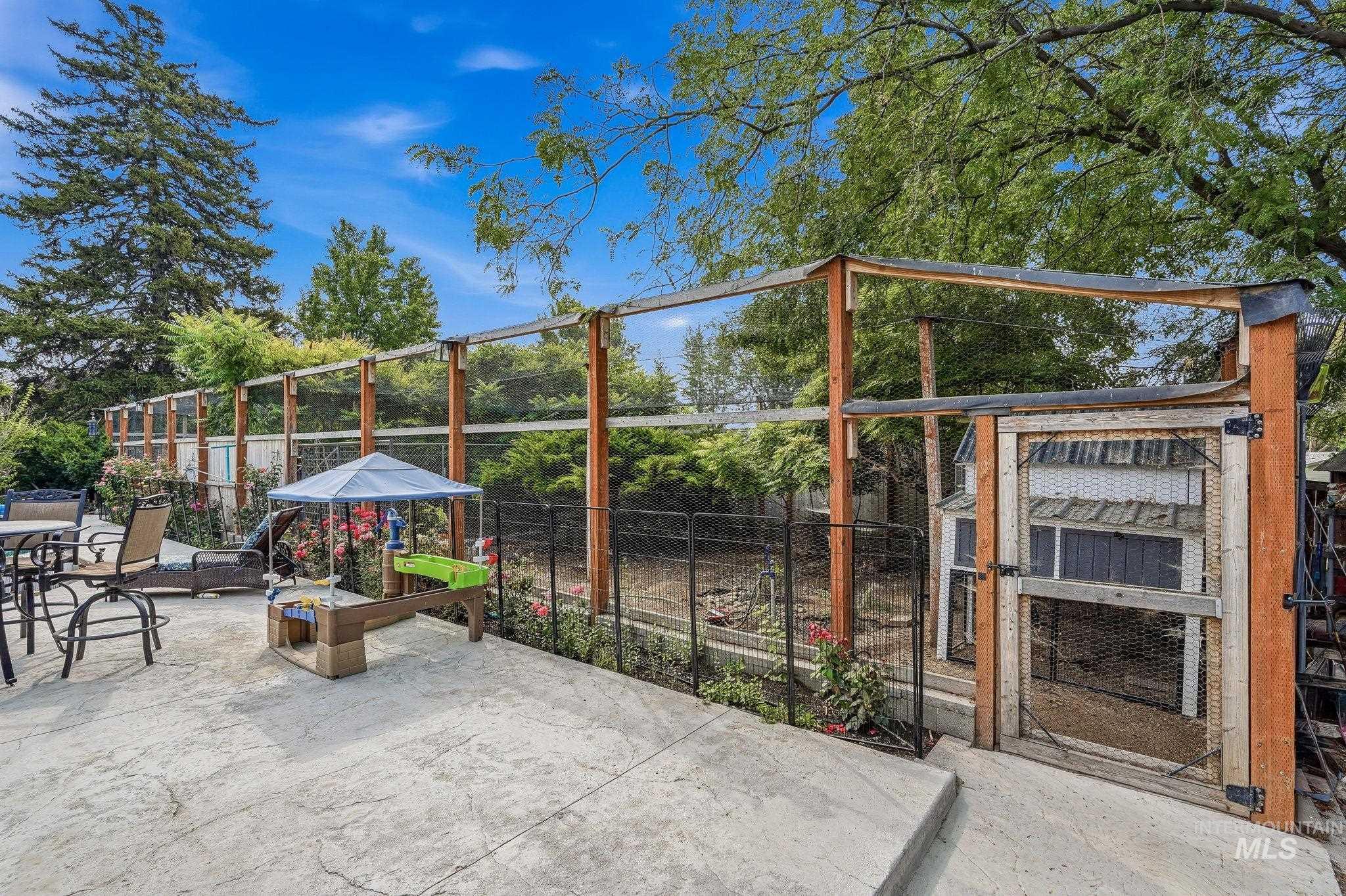17063 N Midsummers Ln, Nampa, Idaho 83687, 3 Bedrooms, 2 Bathrooms, Residential For Sale, Price $595,000,MLS 98997448