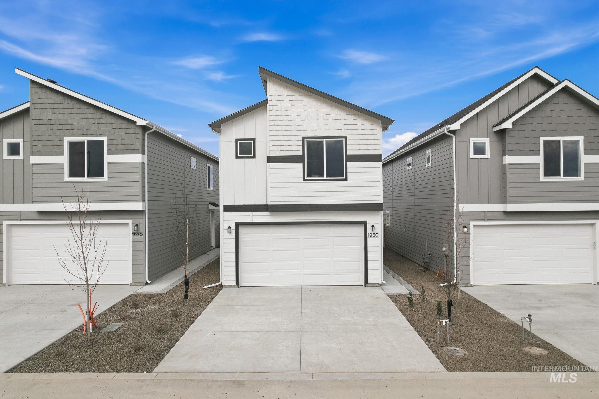 1900 NW Strahorn Dr., Mountain Home, Idaho 83647, 3 Bedrooms, 2.5 Bathrooms, Residential For Sale, Price $319,900,MLS 98997449