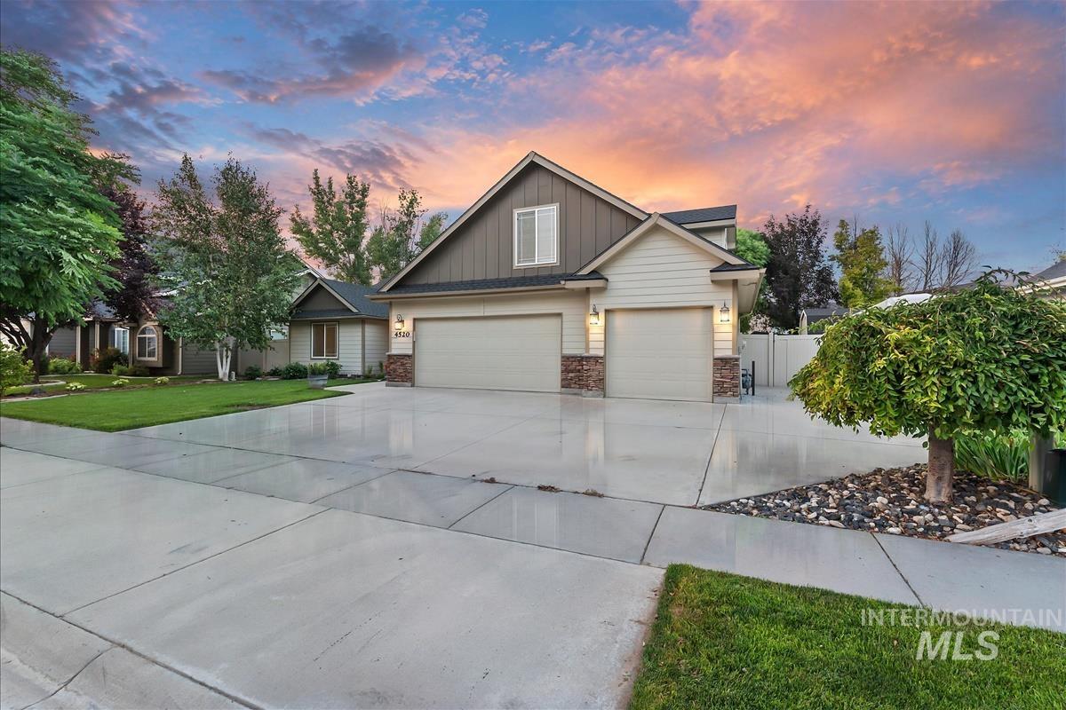 4520 E Concord Way, Nampa, Idaho 83686, 4 Bedrooms, 3 Bathrooms, Residential For Sale, Price $499,900,MLS 98997450