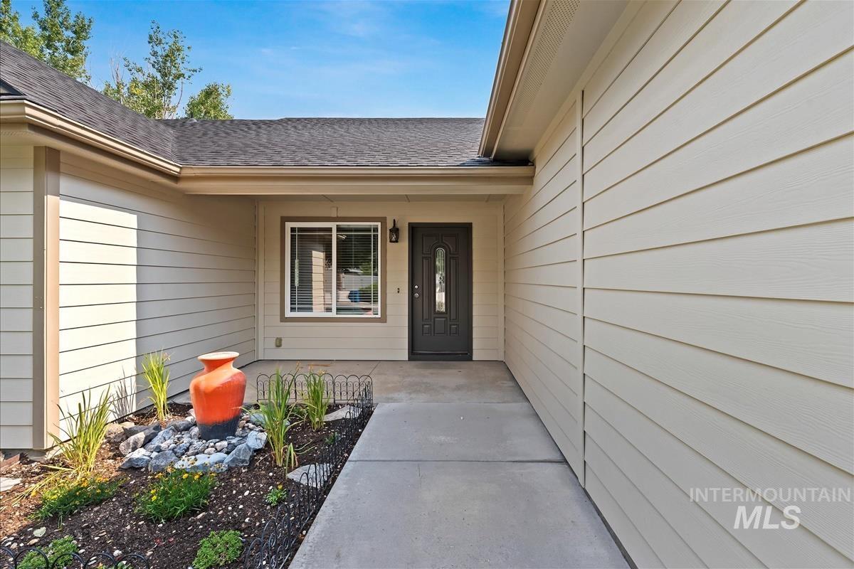 4520 E Concord Way, Nampa, Idaho 83686, 4 Bedrooms, 3 Bathrooms, Residential For Sale, Price $499,900,MLS 98997450