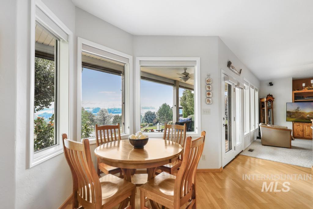 301 Clear Lake Ln, Buhl, Idaho 83316, 3 Bedrooms, 2 Bathrooms, Residential For Sale, Price $495,000,MLS 98997451