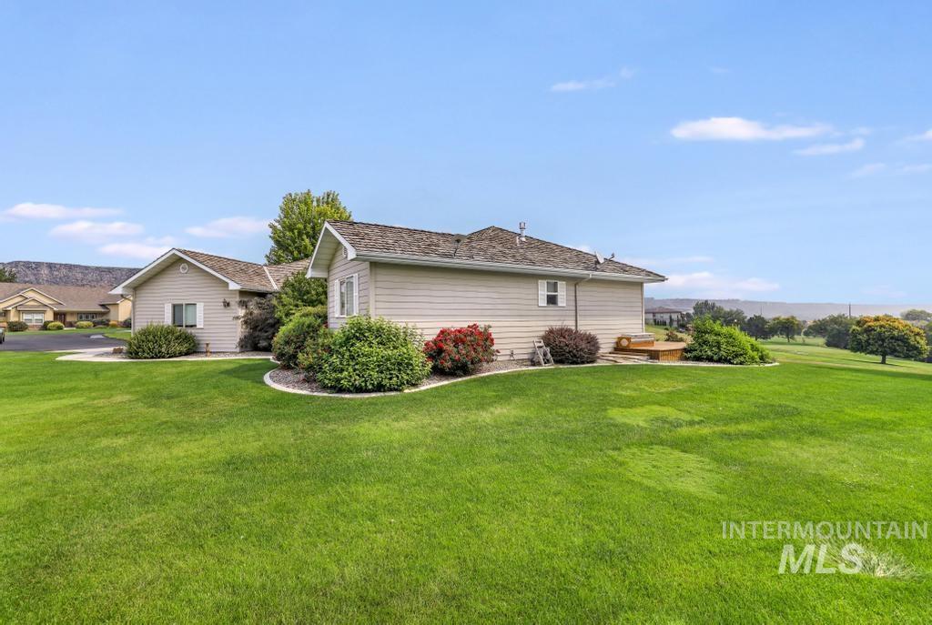 301 Clear Lake Ln, Buhl, Idaho 83316, 3 Bedrooms, 2 Bathrooms, Residential For Sale, Price $495,000,MLS 98997451