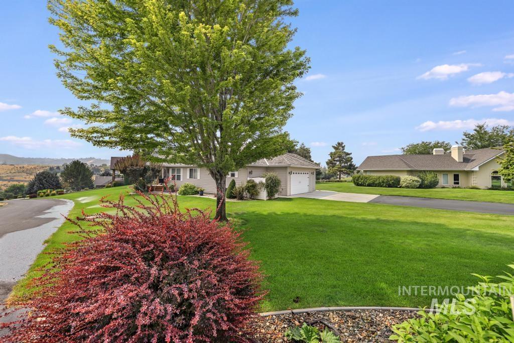 301 Clear Lake Ln, Buhl, Idaho 83316, 3 Bedrooms, 2 Bathrooms, Residential For Sale, Price $495,000,MLS 98997451
