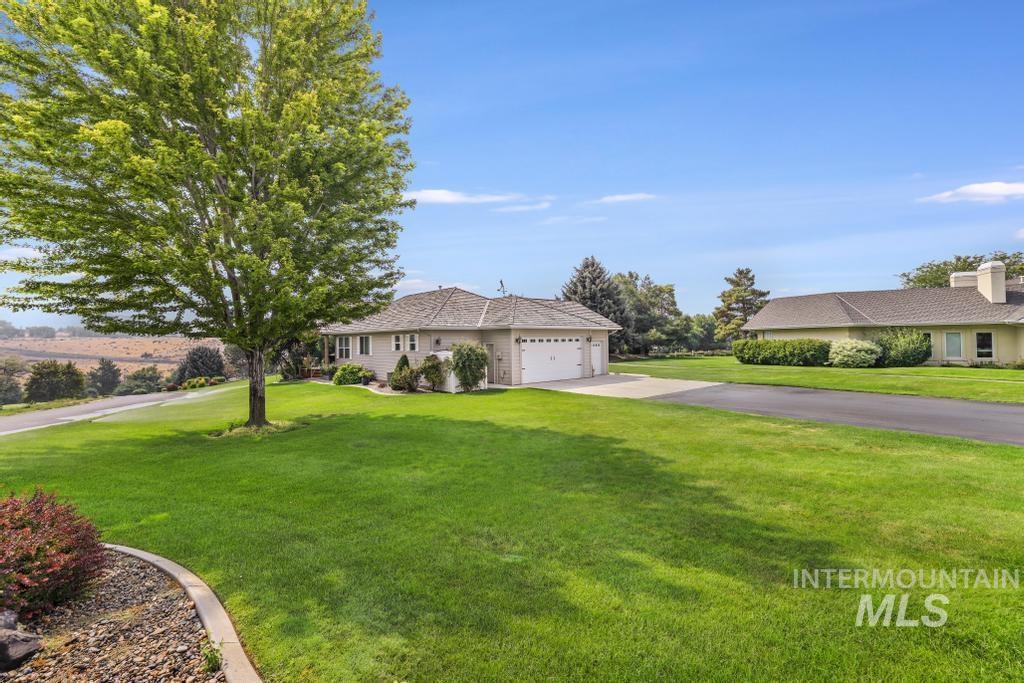 301 Clear Lake Ln, Buhl, Idaho 83316, 3 Bedrooms, 2 Bathrooms, Residential For Sale, Price $495,000,MLS 98997451