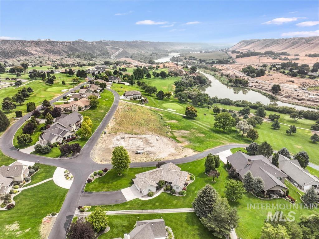 301 Clear Lake Ln, Buhl, Idaho 83316, 3 Bedrooms, 2 Bathrooms, Residential For Sale, Price $495,000,MLS 98997451