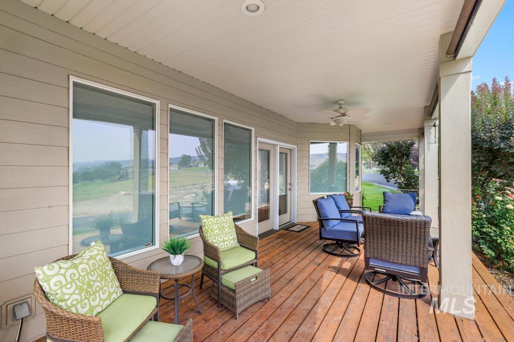 301 Clear Lake Ln, Buhl, Idaho 83316, 3 Bedrooms, 2 Bathrooms, Residential For Sale, Price $495,000,MLS 98997451