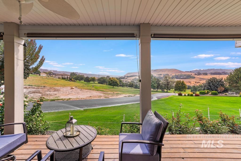 301 Clear Lake Ln, Buhl, Idaho 83316, 3 Bedrooms, 2 Bathrooms, Residential For Sale, Price $495,000,MLS 98997451