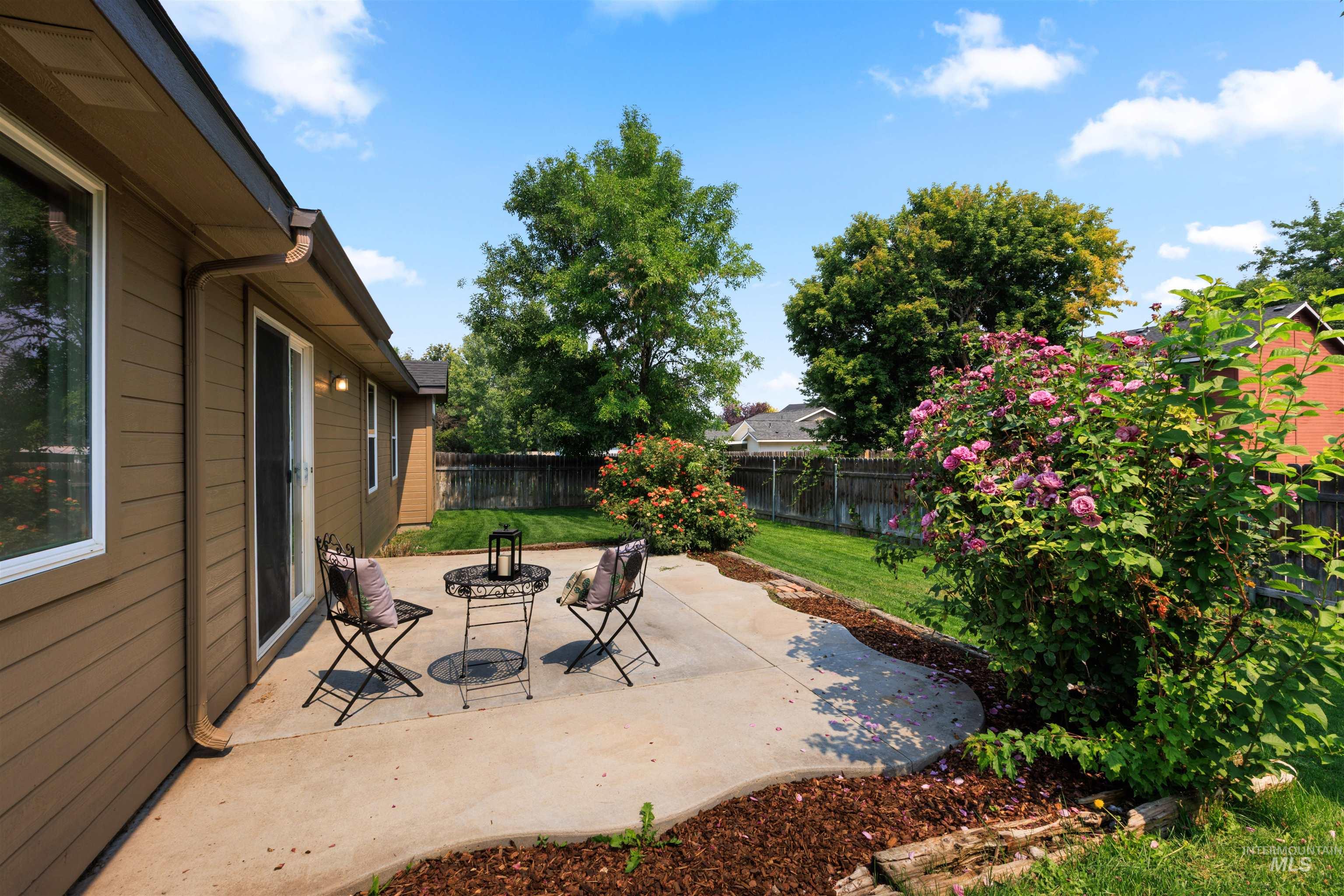 622 N Mudstone Way, Kuna, Idaho 83634, 3 Bedrooms, 2 Bathrooms, Residential For Sale, Price $399,500,MLS 98997452