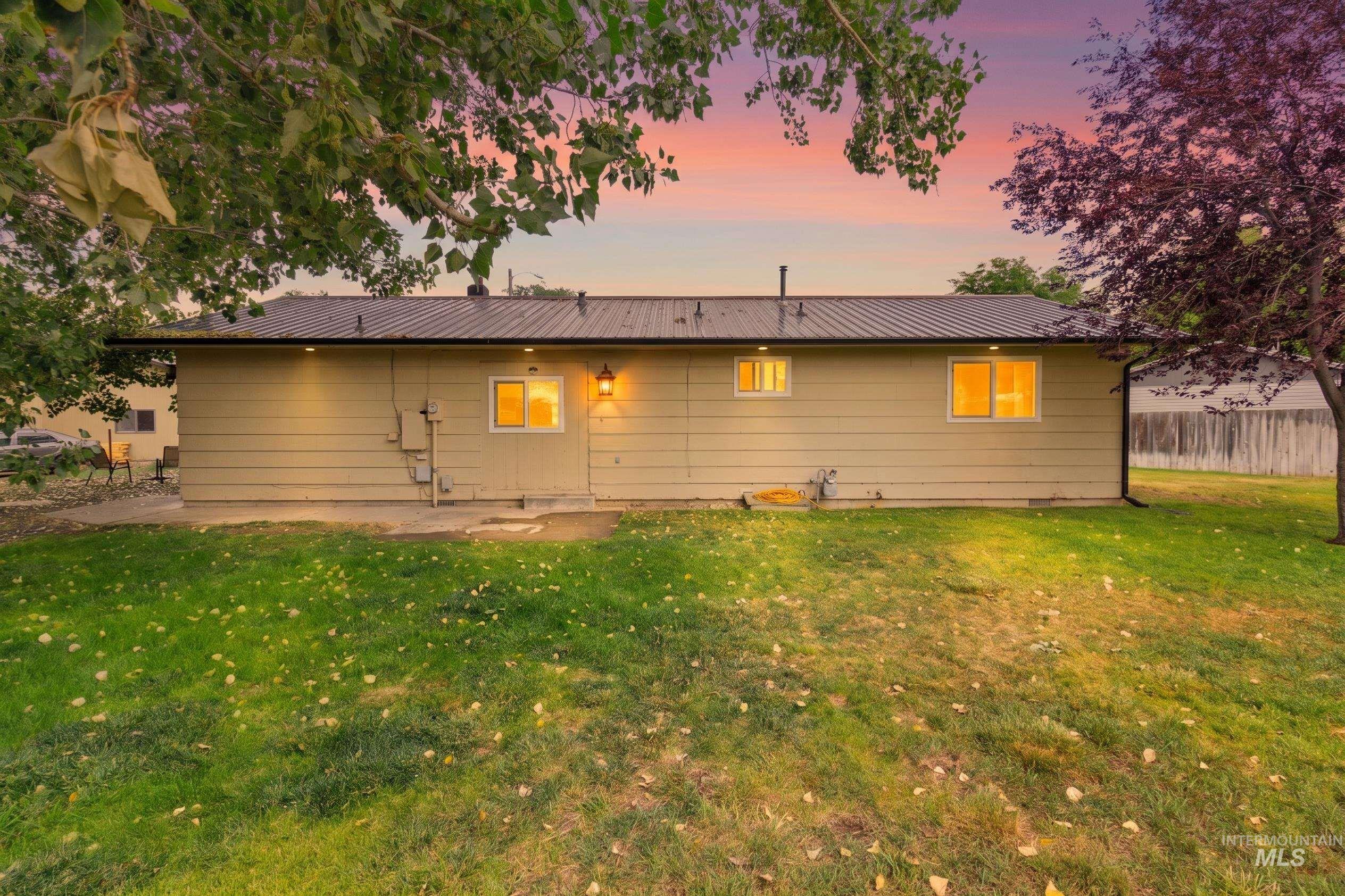 107 Birchwood Cir N., Kimberly, Idaho 83341, 3 Bedrooms, 1 Bathroom, Residential For Sale, Price $307,900,MLS 98997454