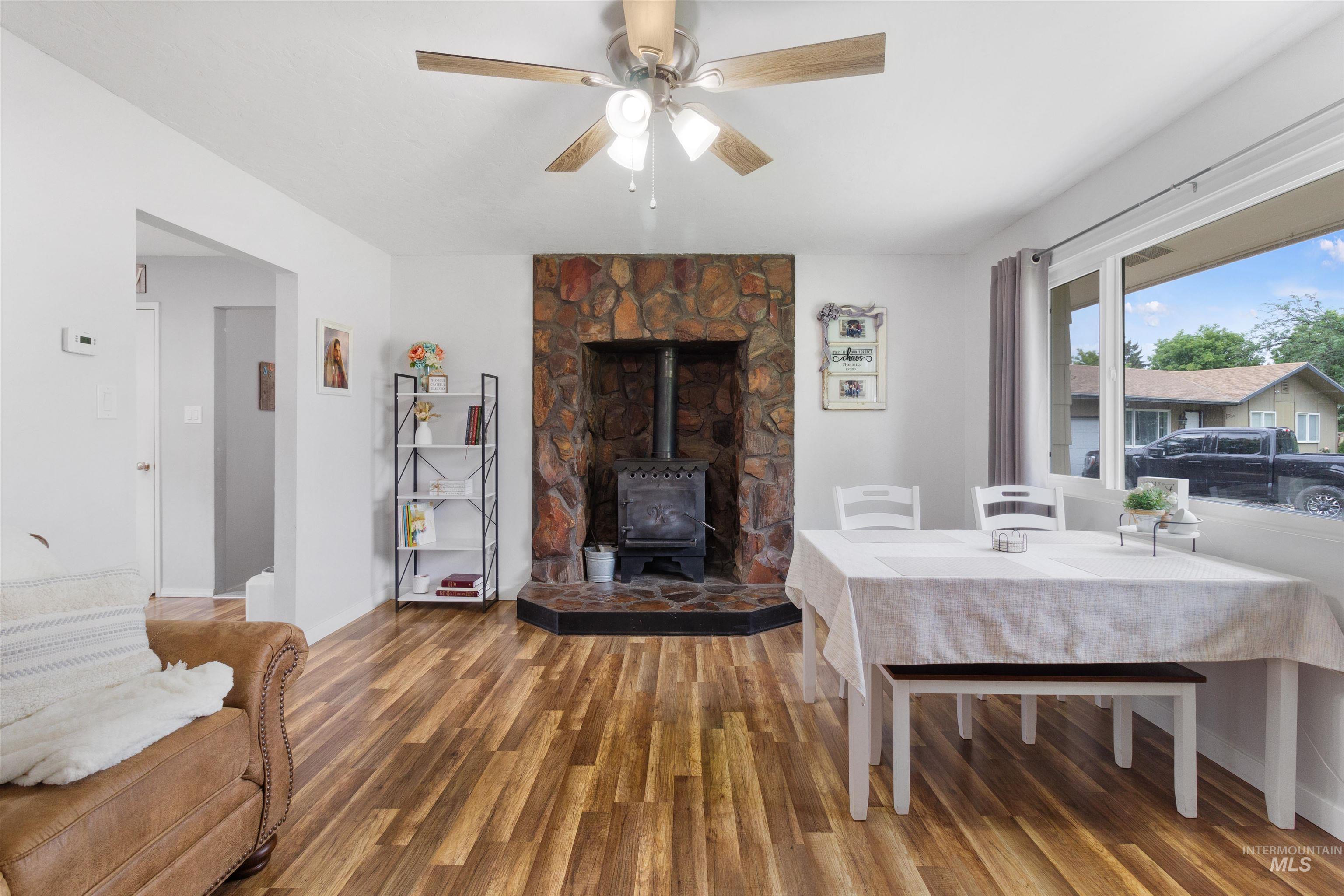 107 Birchwood Cir N., Kimberly, Idaho 83341, 3 Bedrooms, 1 Bathroom, Residential For Sale, Price $307,900,MLS 98997454