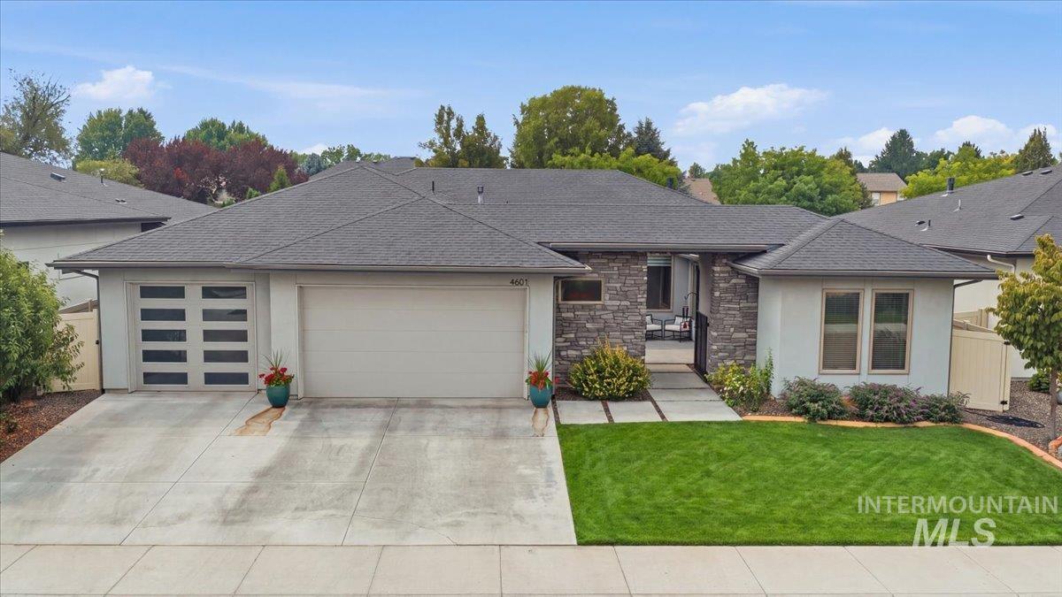 4601 E Copper Point Dr, Meridian, Idaho 83642, 3 Bedrooms, 2.5 Bathrooms, Residential For Sale, Price $840,000,MLS 98997455