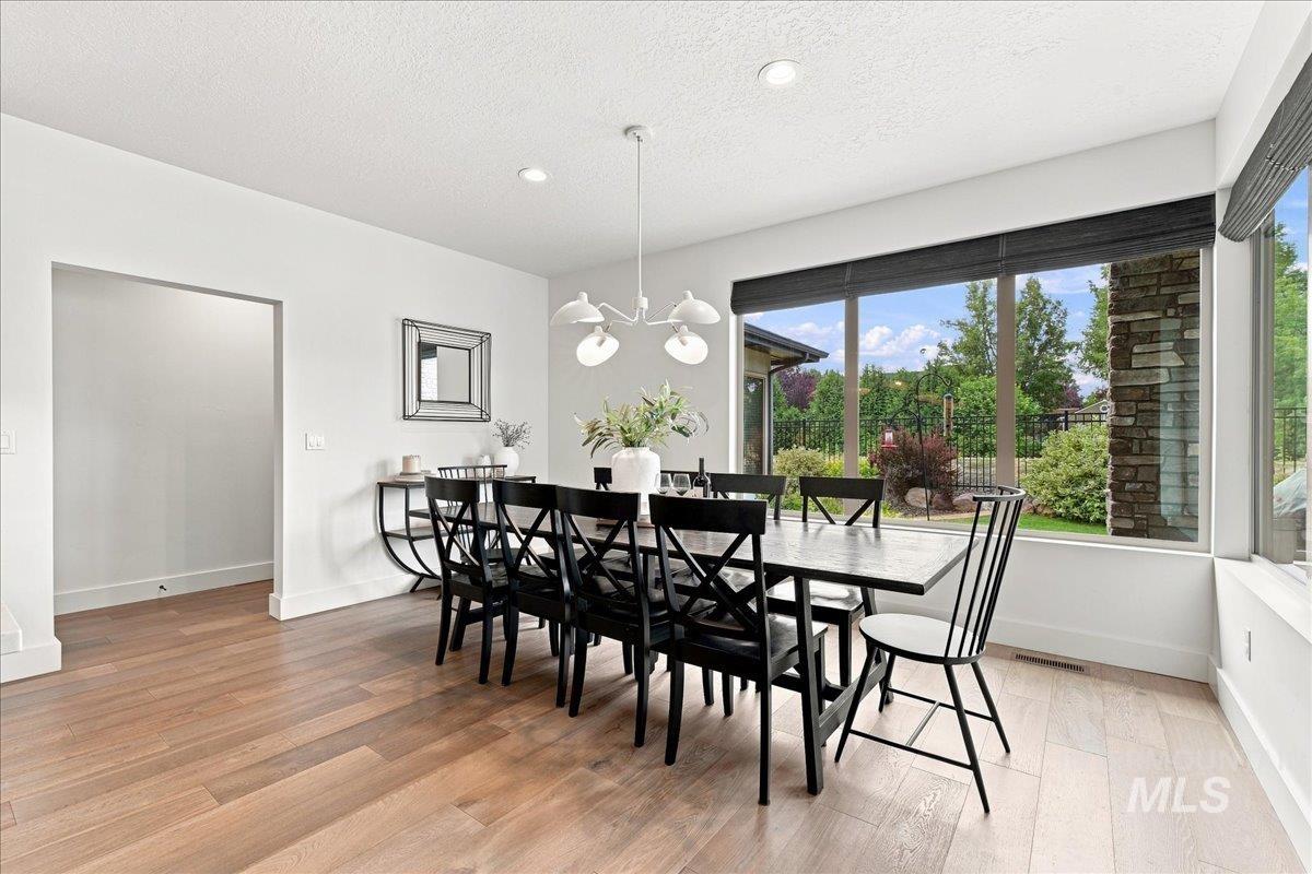 4601 E Copper Point Dr, Meridian, Idaho 83642, 3 Bedrooms, 2.5 Bathrooms, Residential For Sale, Price $850,000,MLS 98997455