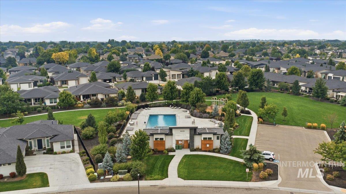 4601 E Copper Point Dr, Meridian, Idaho 83642, 3 Bedrooms, 2.5 Bathrooms, Residential For Sale, Price $850,000,MLS 98997455