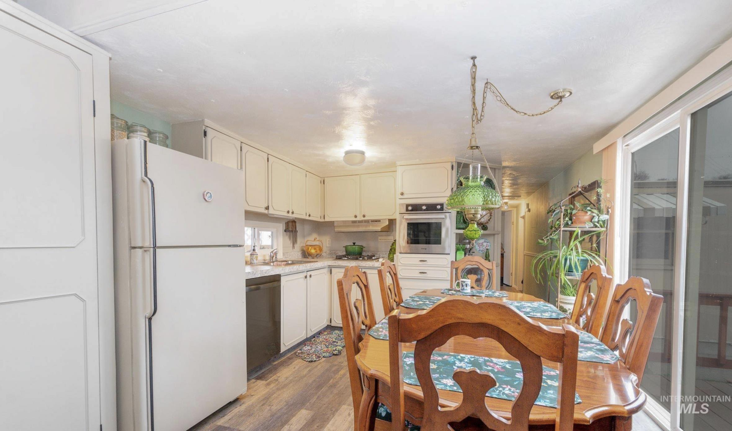 703 6th St N, Nampa, Idaho 83687, 2 Bedrooms, 1 Bathroom, Residential For Sale, Price $200,000, 98997457