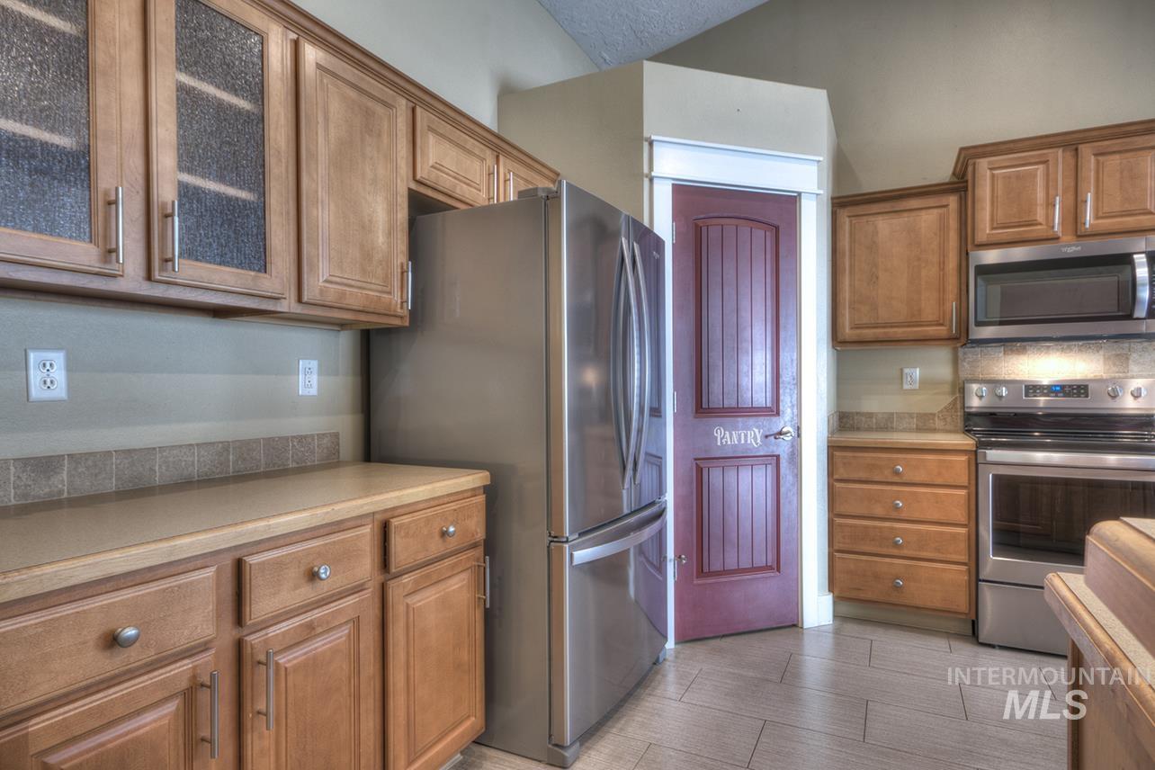 11614 W Six Rivers Ct, Boise, Idaho 83709, 3 Bedrooms, 2 Bathrooms, Residential For Sale, Price $499,900,MLS 98997460