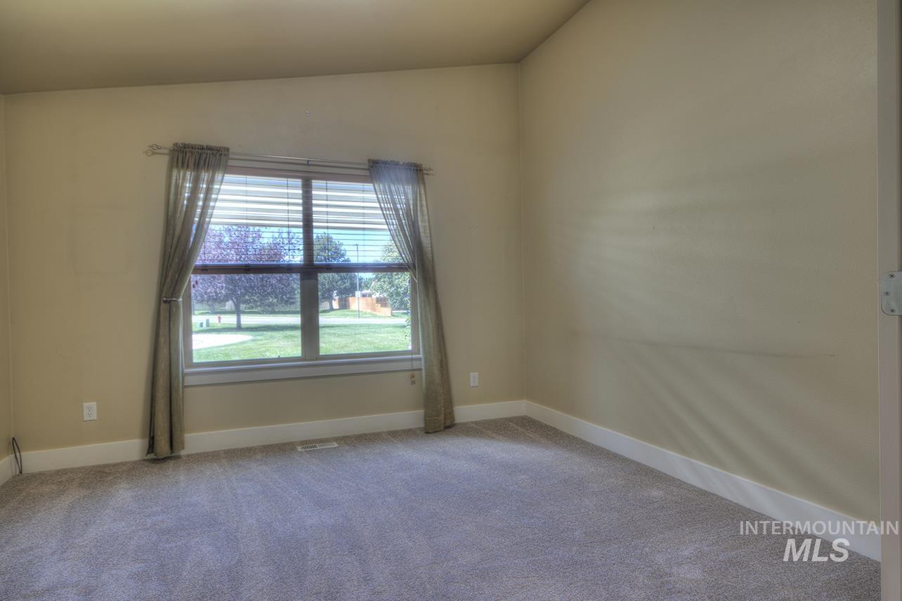 11614 W Six Rivers Ct, Boise, Idaho 83709, 3 Bedrooms, 2 Bathrooms, Residential For Sale, Price $499,900,MLS 98997460