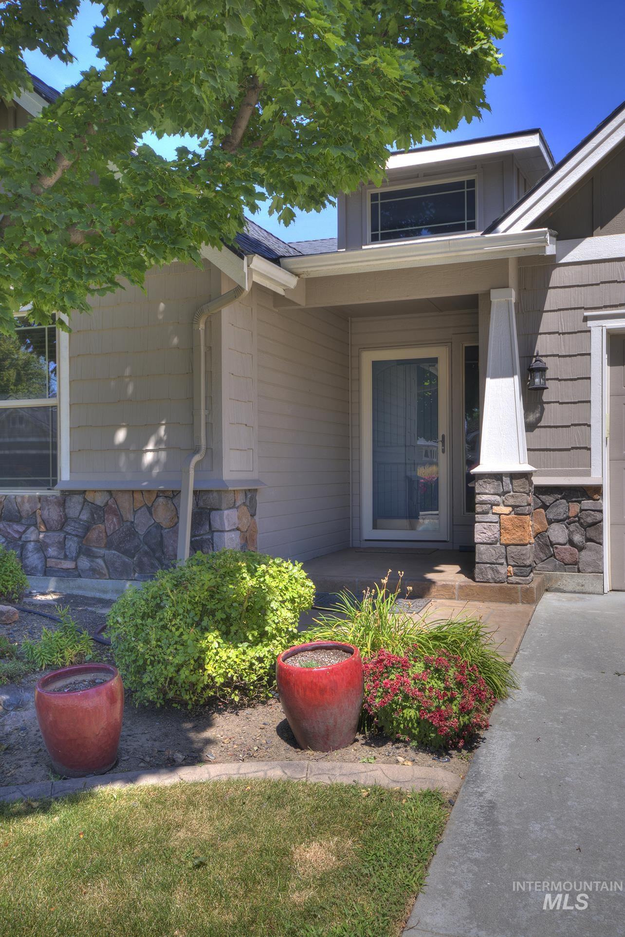 11614 W Six Rivers Ct, Boise, Idaho 83709, 3 Bedrooms, 2 Bathrooms, Residential For Sale, Price $499,900,MLS 98997460