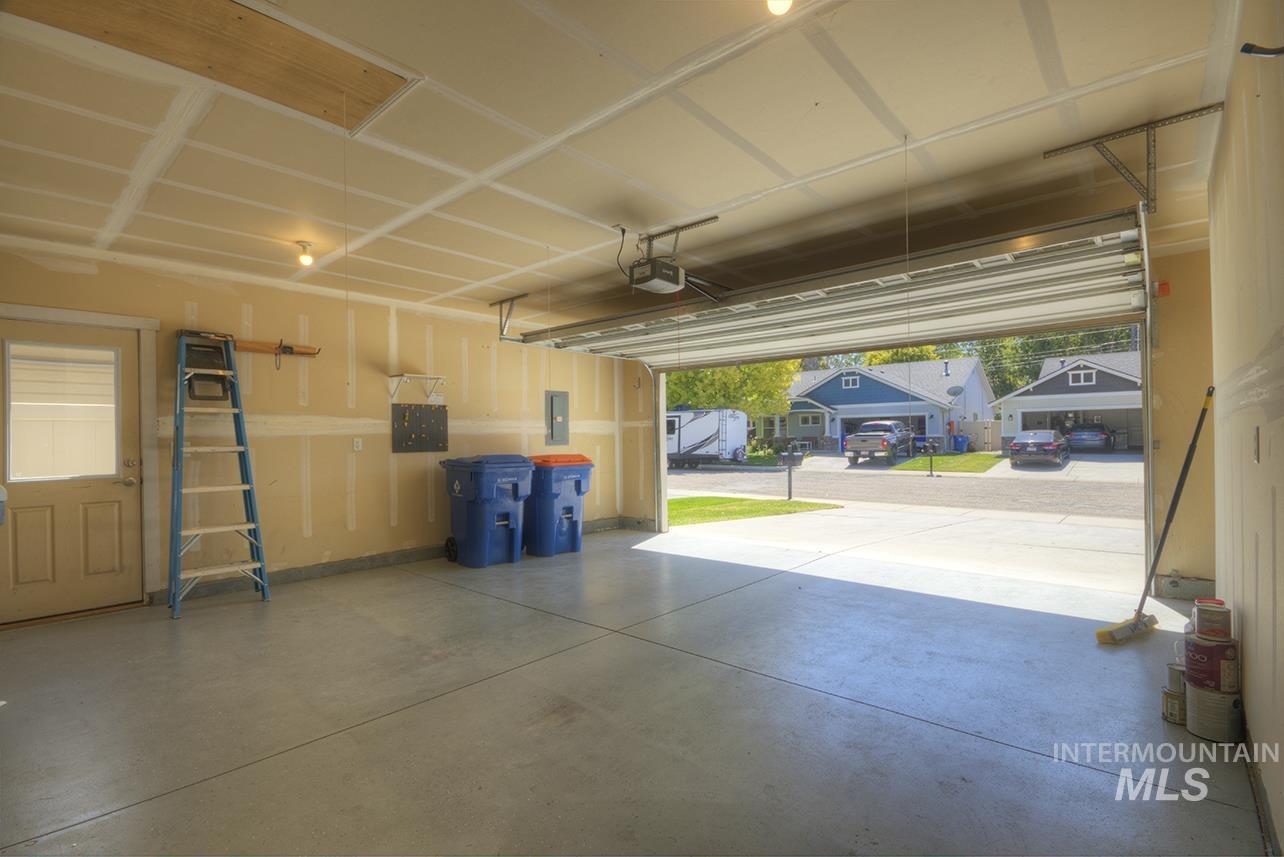 11614 W Six Rivers Ct, Boise, Idaho 83709, 3 Bedrooms, 2 Bathrooms, Residential For Sale, Price $499,900,MLS 98997460