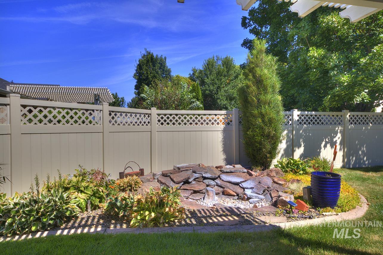 11614 W Six Rivers Ct, Boise, Idaho 83709, 3 Bedrooms, 2 Bathrooms, Residential For Sale, Price $499,900,MLS 98997460