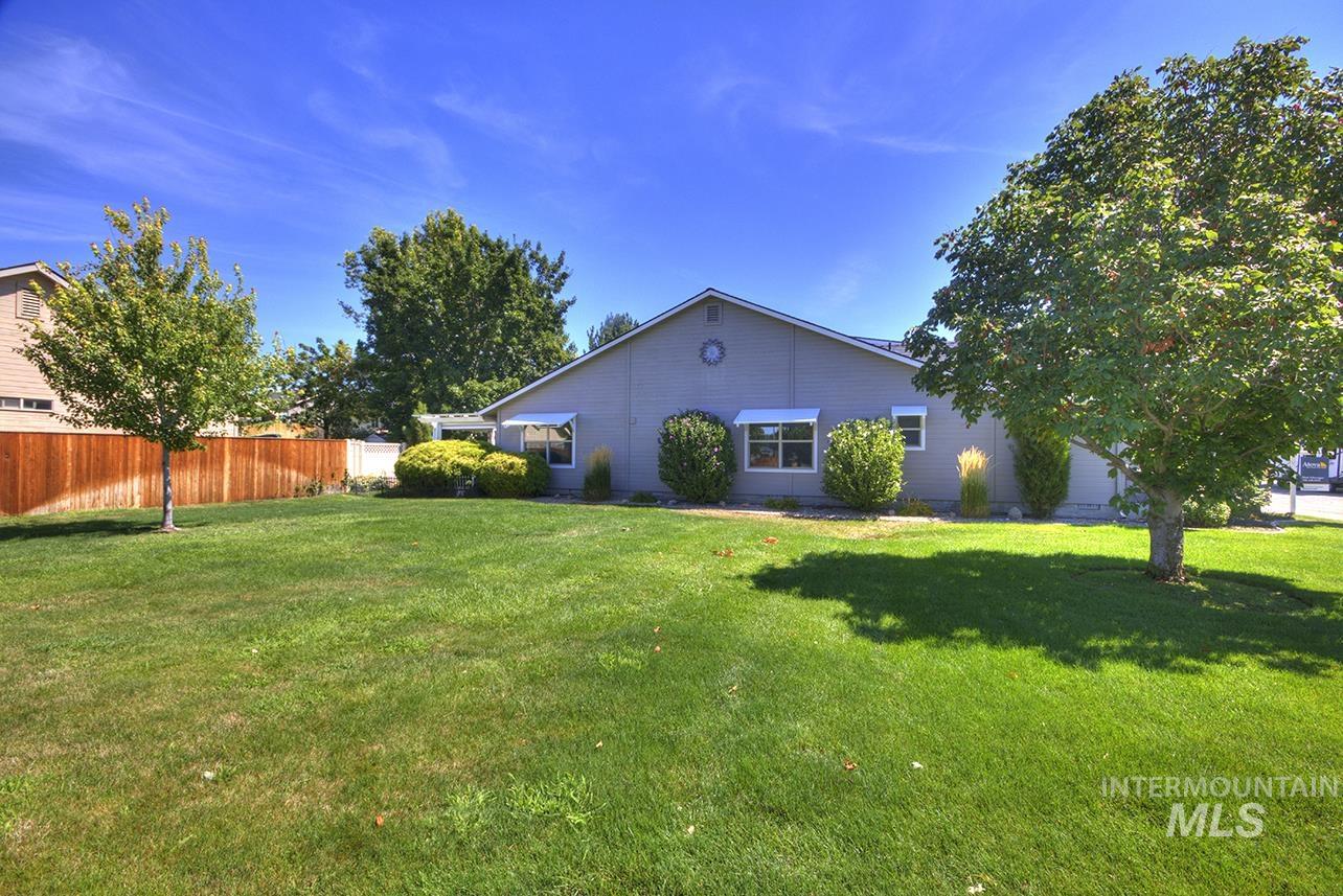 11614 W Six Rivers Ct, Boise, Idaho 83709, 3 Bedrooms, 2 Bathrooms, Residential For Sale, Price $499,900,MLS 98997460