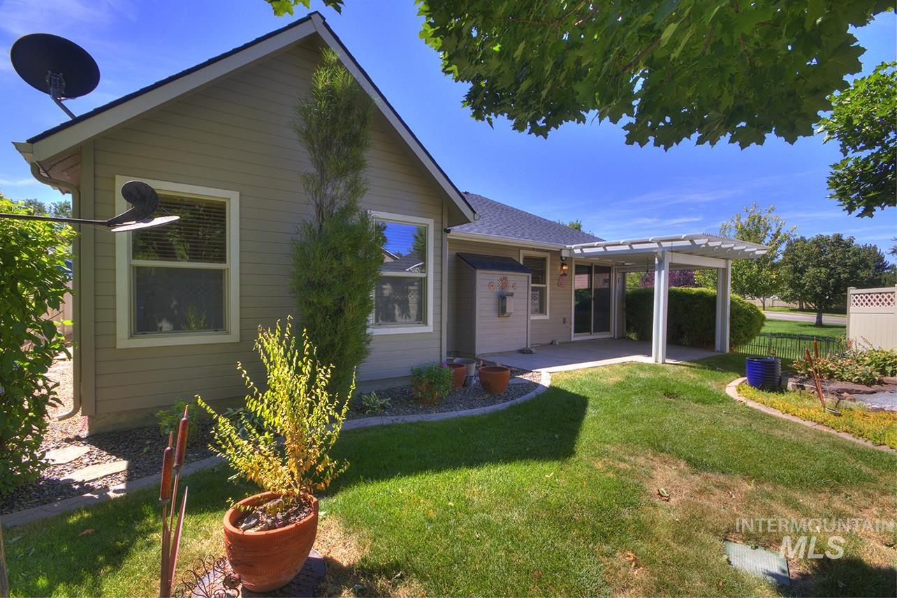 11614 W Six Rivers Ct, Boise, Idaho 83709, 3 Bedrooms, 2 Bathrooms, Residential For Sale, Price $499,900,MLS 98997460
