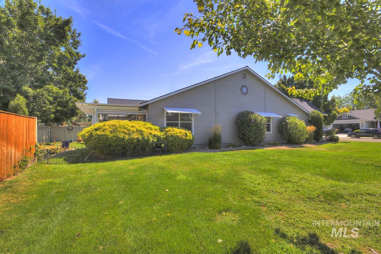 11614 W Six Rivers Ct, Boise, Idaho 83709, 3 Bedrooms, 2 Bathrooms, Residential For Sale, Price $499,900,MLS 98997460