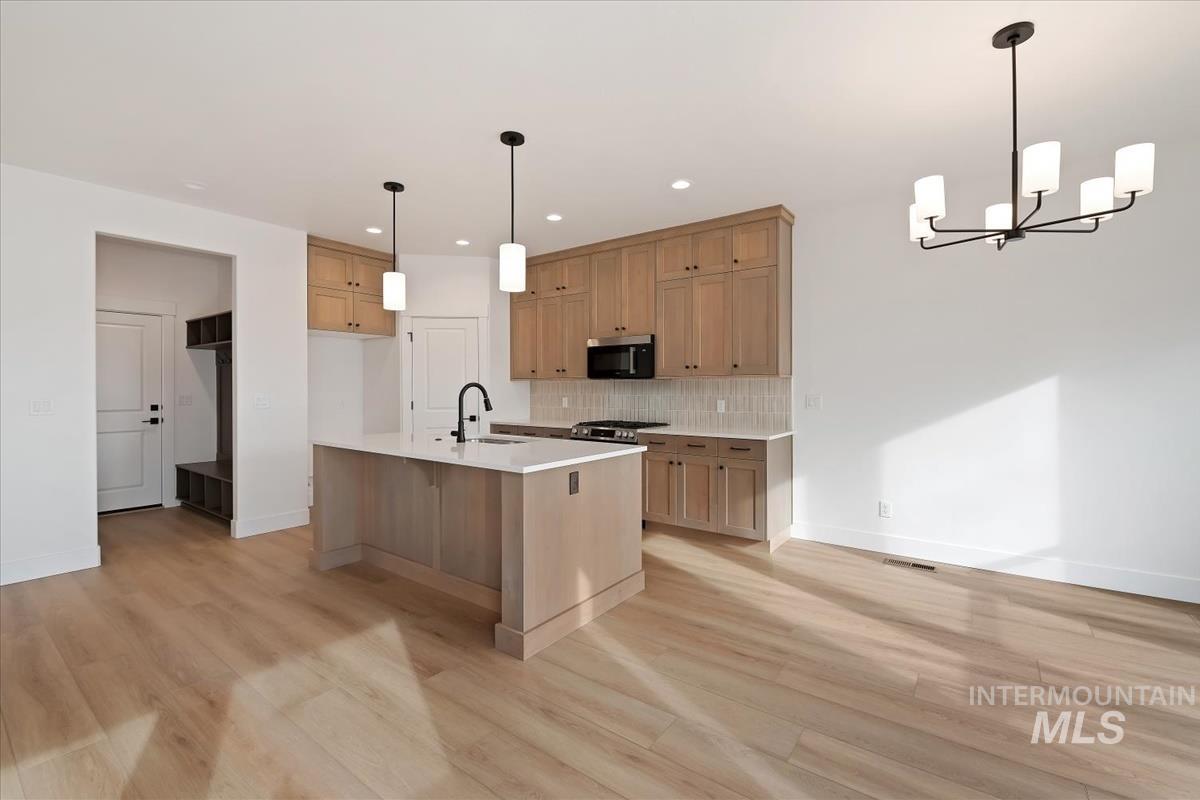 3401 Helios St., Caldwell, Idaho 83607, 3 Bedrooms, 2 Bathrooms, Residential For Sale, Price $442,880,MLS 98997461