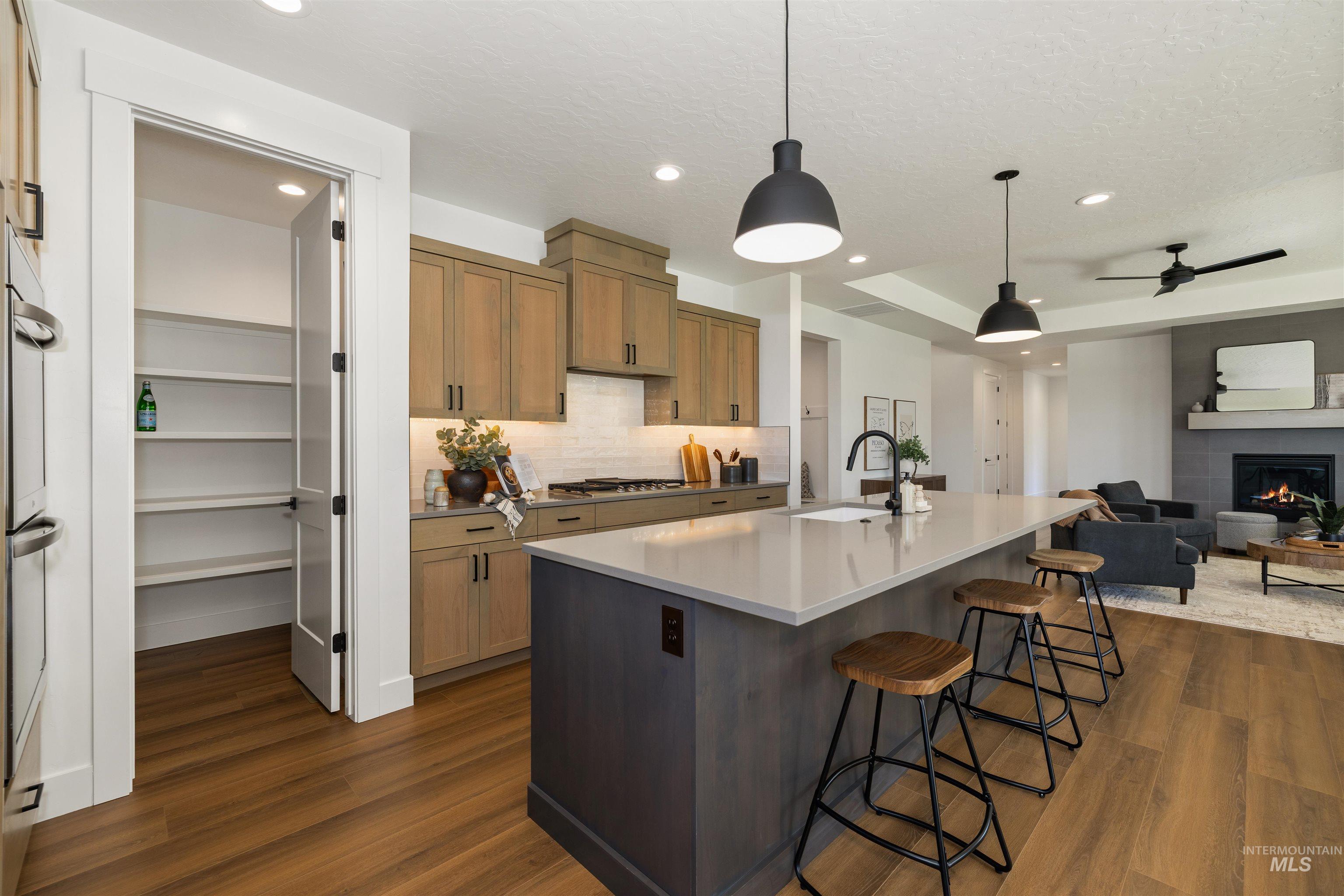 10543 W Mizzle Dr., Star, Idaho 83669, 4 Bedrooms, 2.5 Bathrooms, Residential For Sale, Price $699,900,MLS 98997463