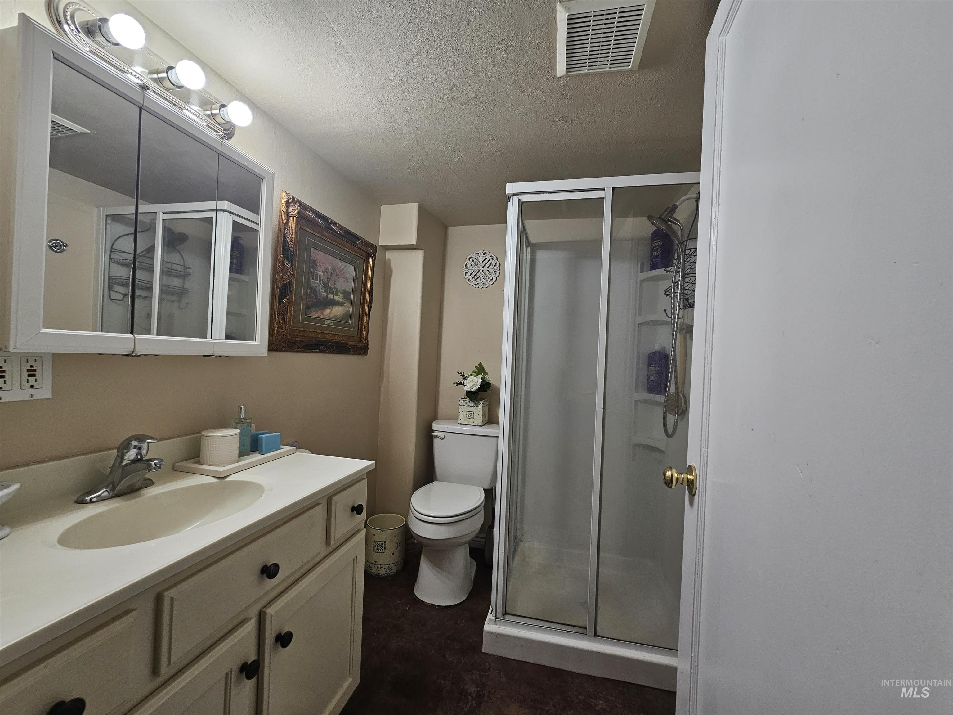 1640 Willow Lane, Twin Falls, Idaho 83301, 4 Bedrooms, 2 Bathrooms, Residential For Sale, Price $364,900,MLS 98997464