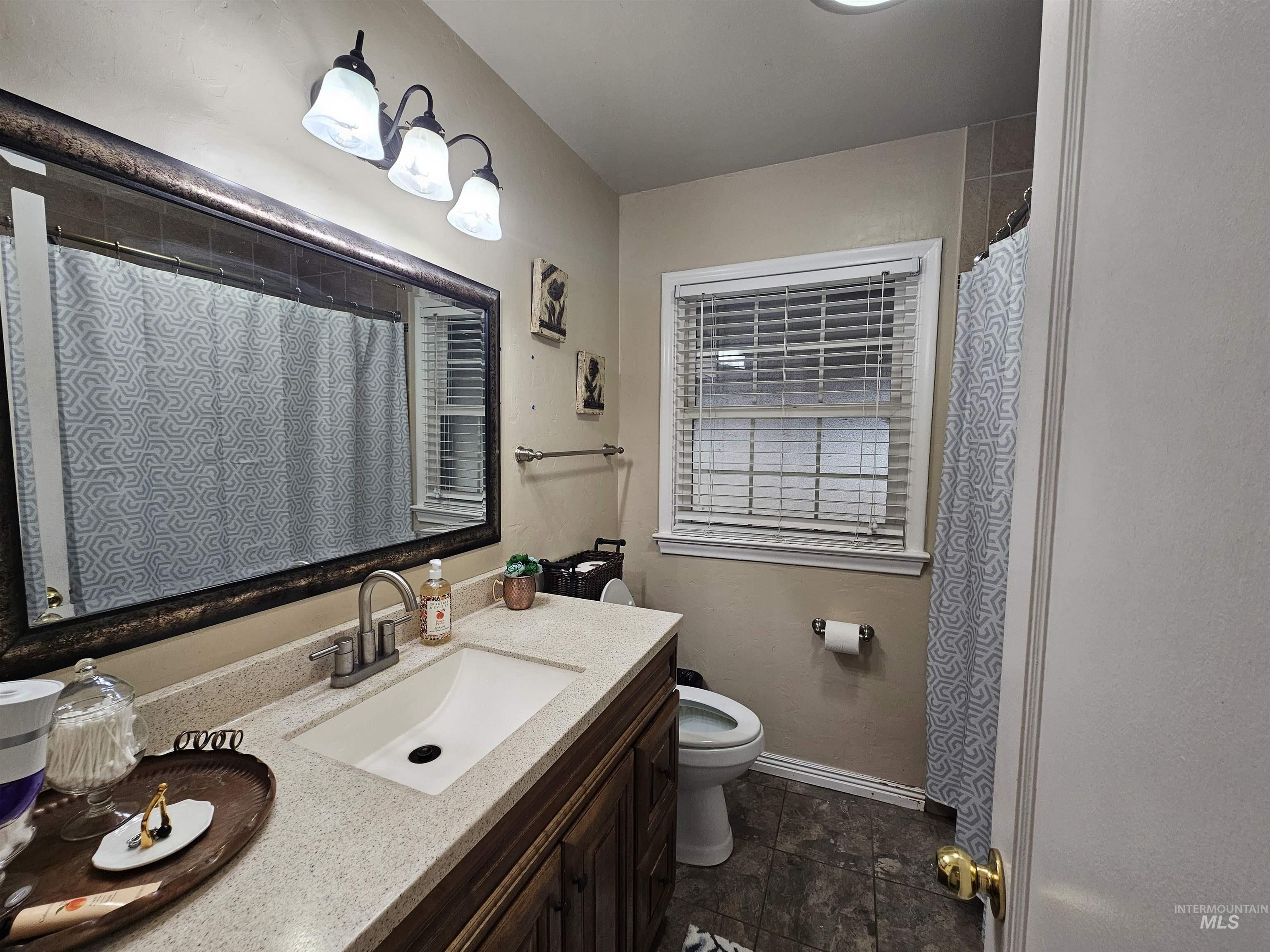 1640 Willow Lane, Twin Falls, Idaho 83301, 4 Bedrooms, 2 Bathrooms, Residential For Sale, Price $364,900,MLS 98997464