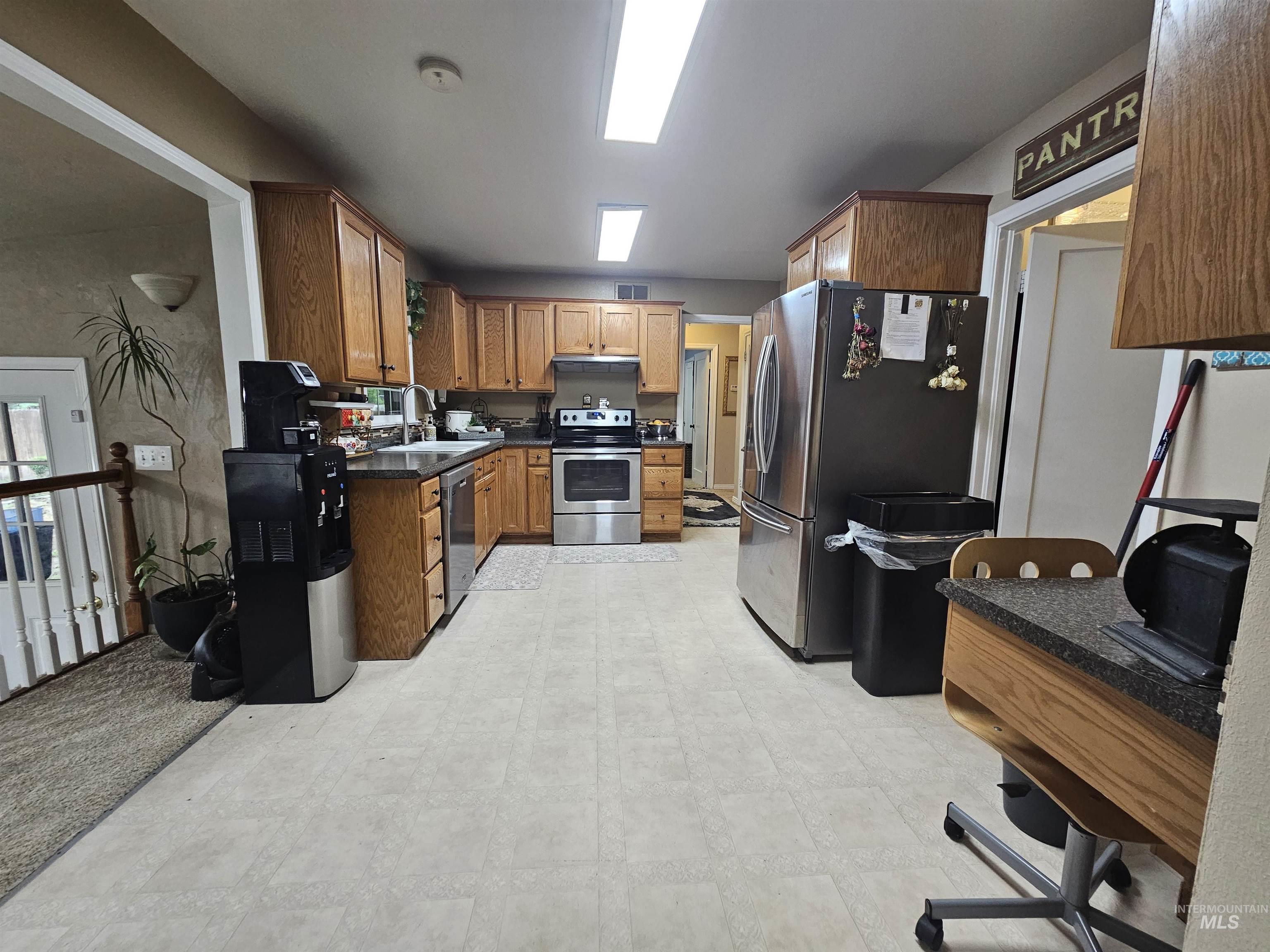 1640 Willow Lane, Twin Falls, Idaho 83301, 4 Bedrooms, 2 Bathrooms, Residential For Sale, Price $364,900,MLS 98997464