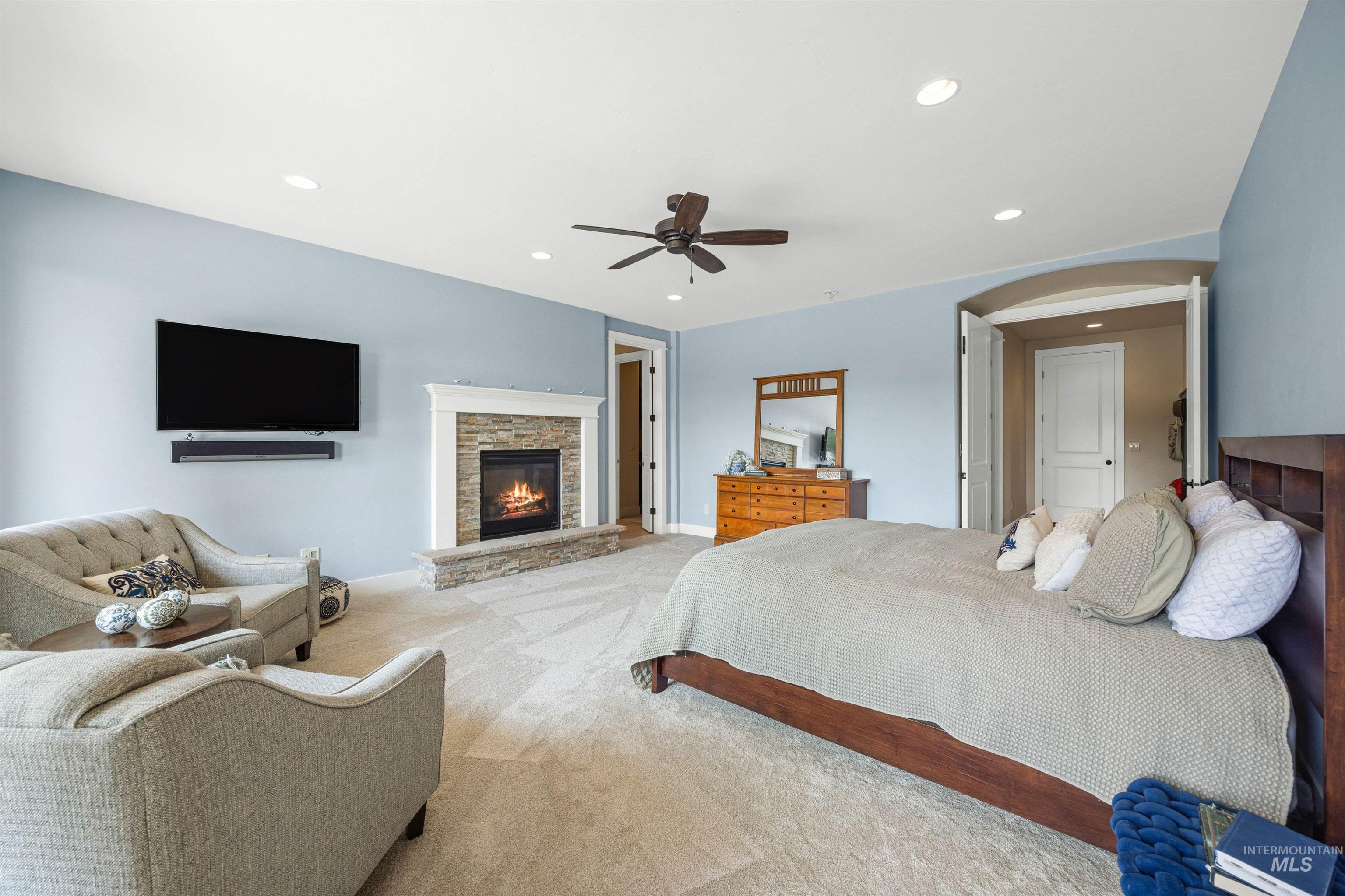 2902 S Brookwater Lane, Eagle, Idaho 83616, 4 Bedrooms, 3.5 Bathrooms, Residential For Sale, Price $1,599,999, 98997465