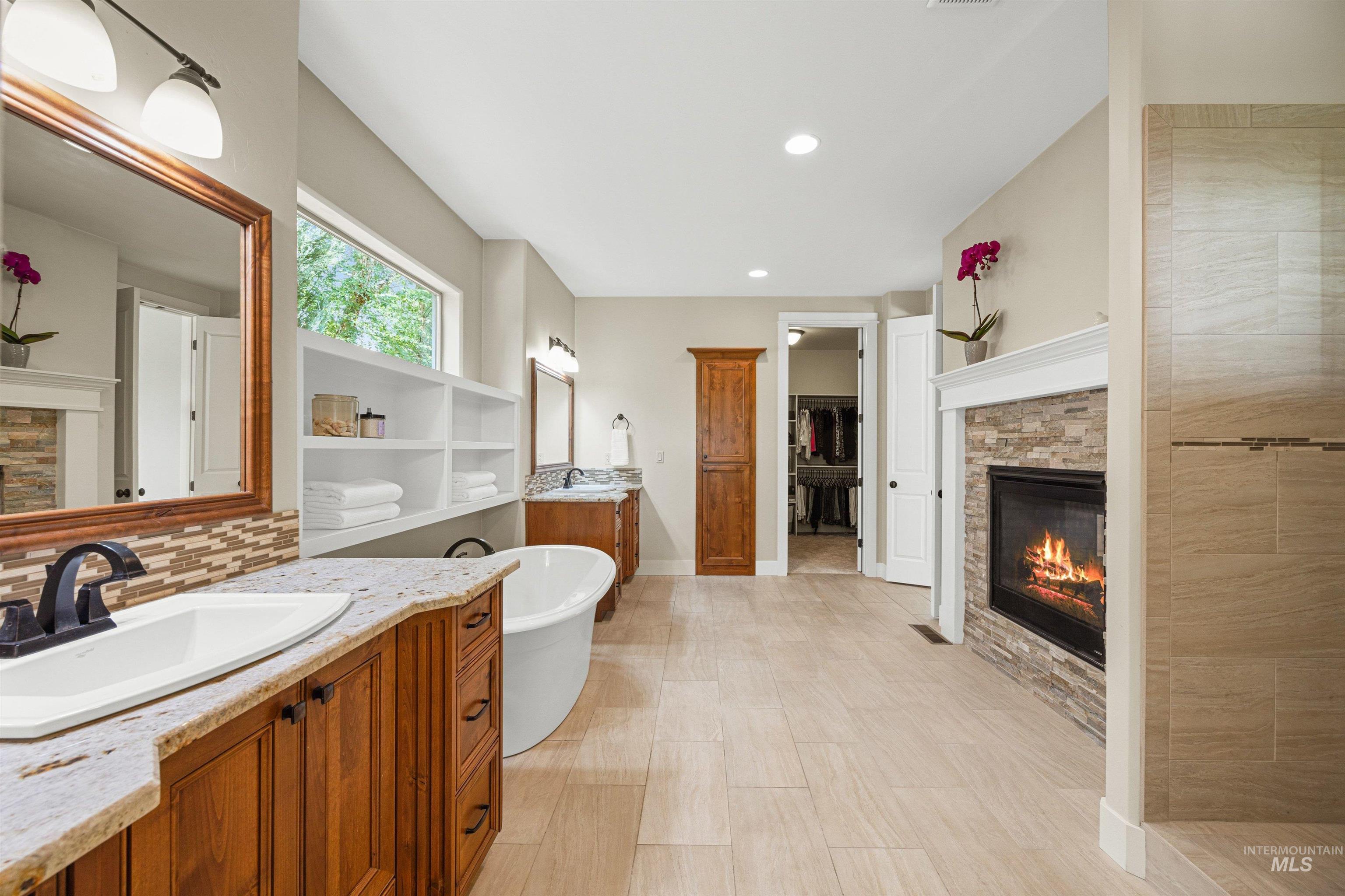2902 S Brookwater Lane, Eagle, Idaho 83616, 4 Bedrooms, 3.5 Bathrooms, Residential For Sale, Price $1,599,999, 98997465