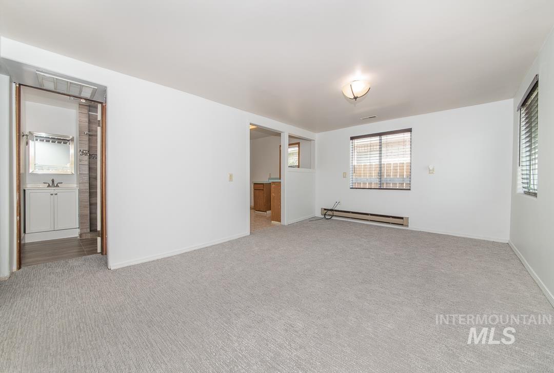 405 W Owyhee, Homedale, Idaho 83628, 3 Bedrooms, 1 Bathroom, Residential For Sale, Price $285,000,MLS 98997469