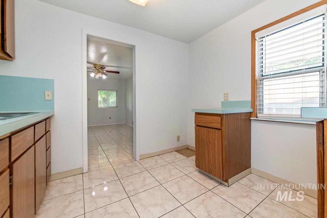 405 W Owyhee, Homedale, Idaho 83628, 3 Bedrooms, 1 Bathroom, Residential For Sale, Price $285,000,MLS 98997469