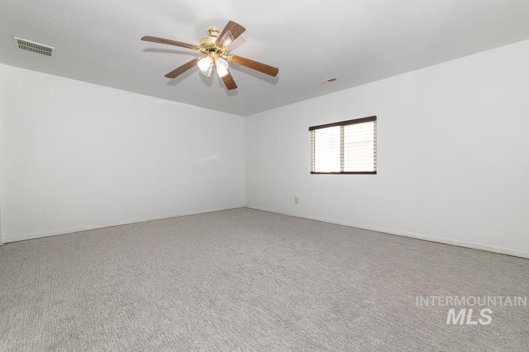 405 W Owyhee, Homedale, Idaho 83628, 3 Bedrooms, 1 Bathroom, Residential For Sale, Price $285,000,MLS 98997469