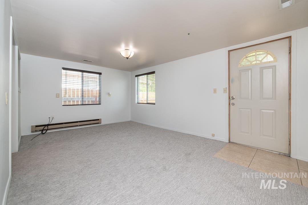 405 W Owyhee, Homedale, Idaho 83628, 3 Bedrooms, 1 Bathroom, Residential For Sale, Price $285,000,MLS 98997469