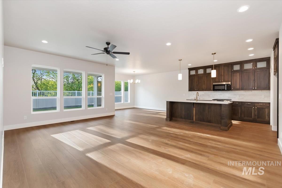3321 Helios St., Caldwell, Idaho 83607, 3 Bedrooms, 2 Bathrooms, Residential For Sale, Price $463,880,MLS 98997470