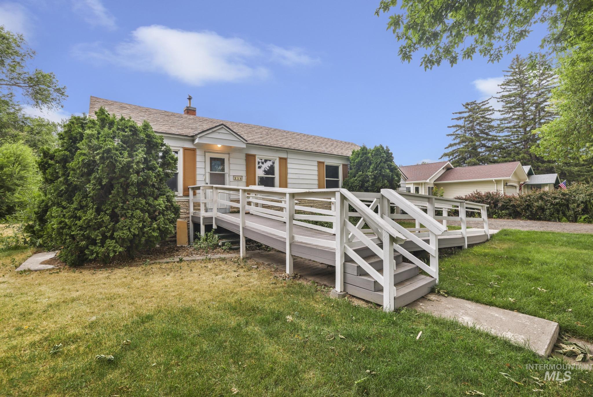 356 E Avenue B, Wendell, Idaho 83355, 4 Bedrooms, 2 Bathrooms, Residential For Sale, Price $300,000,MLS 98997473