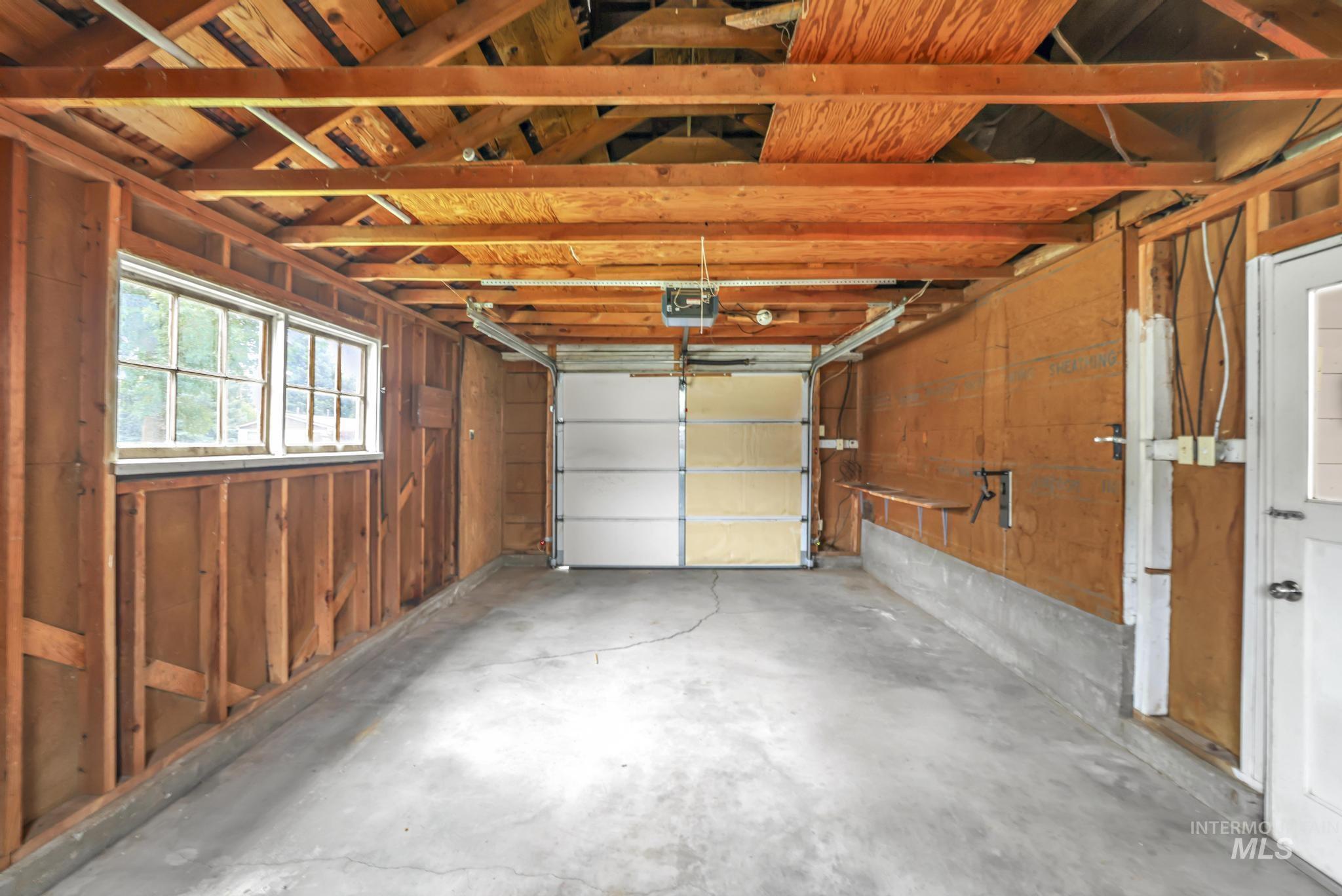 356 E Avenue B, Wendell, Idaho 83355, 4 Bedrooms, 2 Bathrooms, Residential For Sale, Price $300,000,MLS 98997473