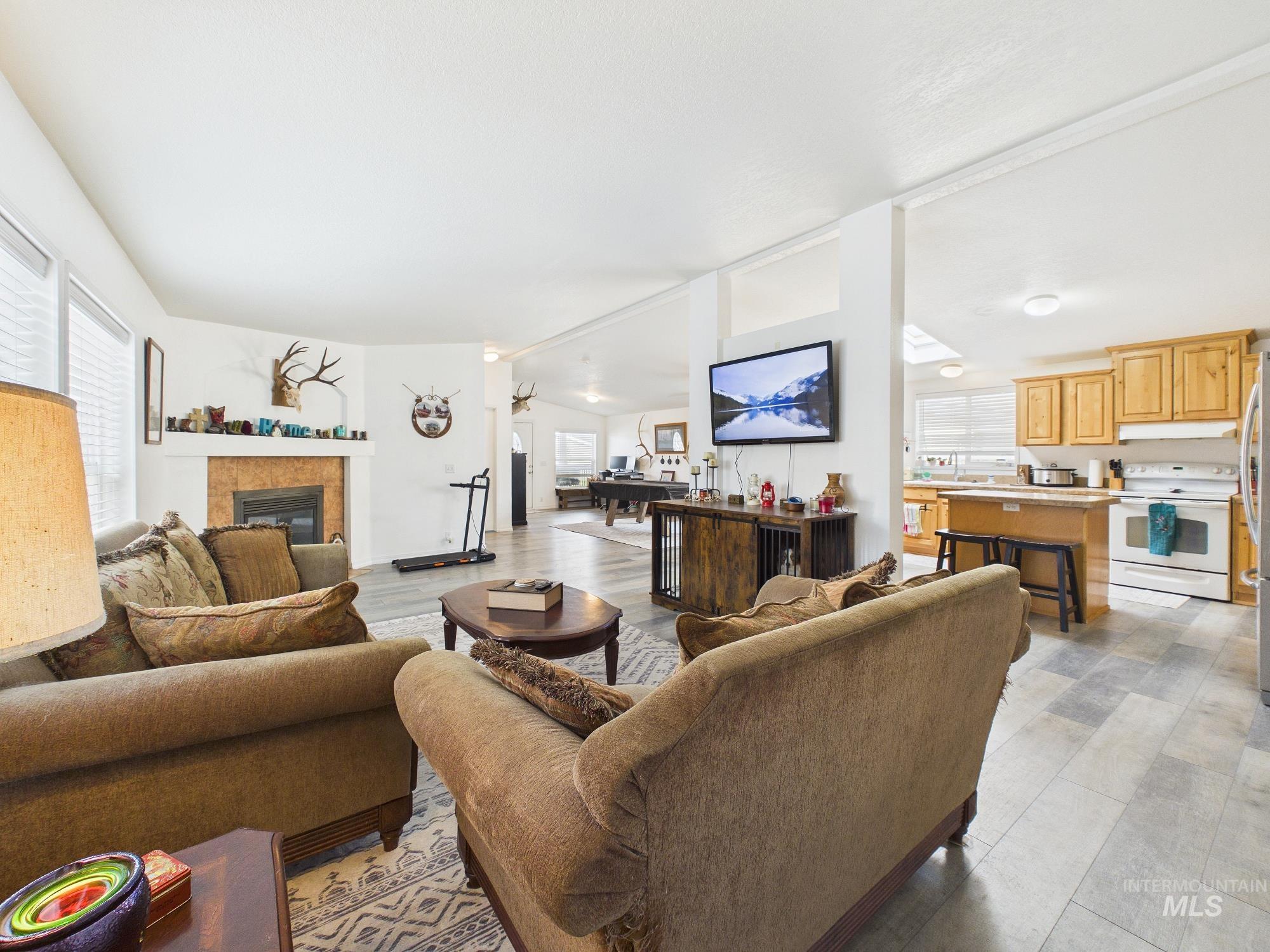 861 Liberty Ln, Emmett, Idaho 83617, 2 Bedrooms, 2 Bathrooms, Residential For Sale, Price $329,900, 98997474