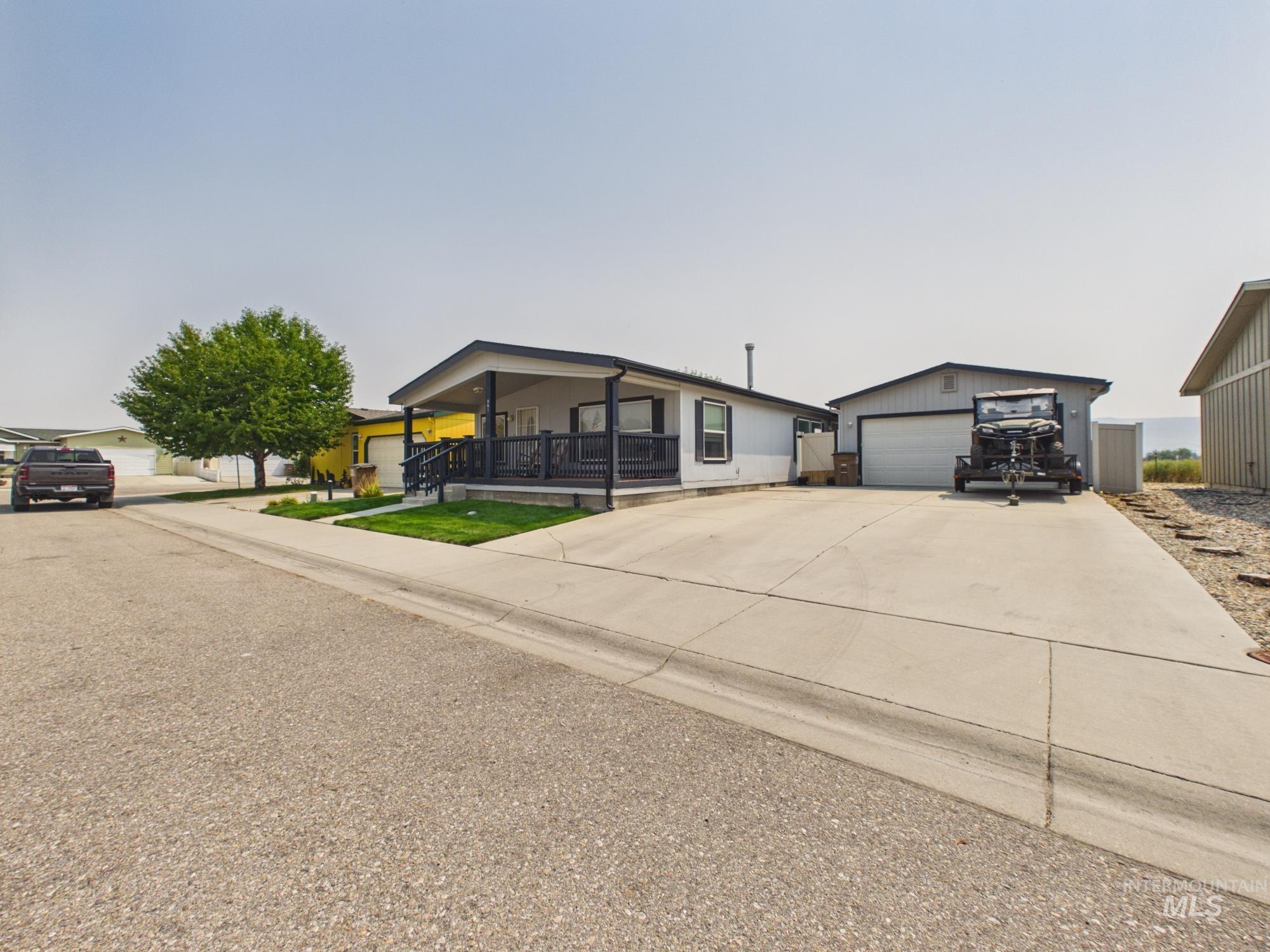 861 Liberty Ln, Emmett, Idaho 83617, 2 Bedrooms, 2 Bathrooms, Residential For Sale, Price $329,900, 98997474
