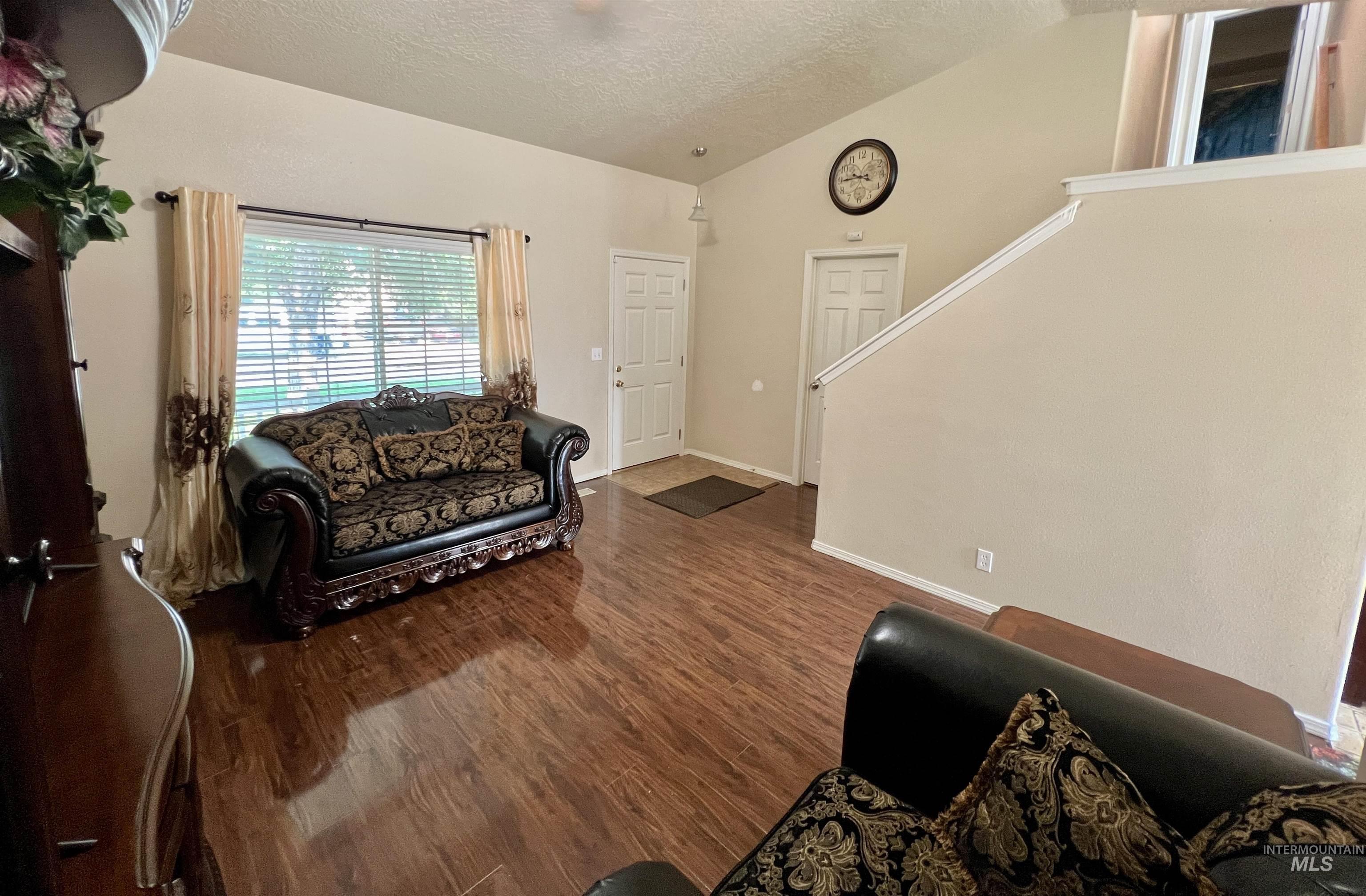 3428 S Rock Springs, Nampa, Idaho 83686, 4 Bedrooms, 2.5 Bathrooms, Residential For Sale, Price $379,000,MLS 98997476