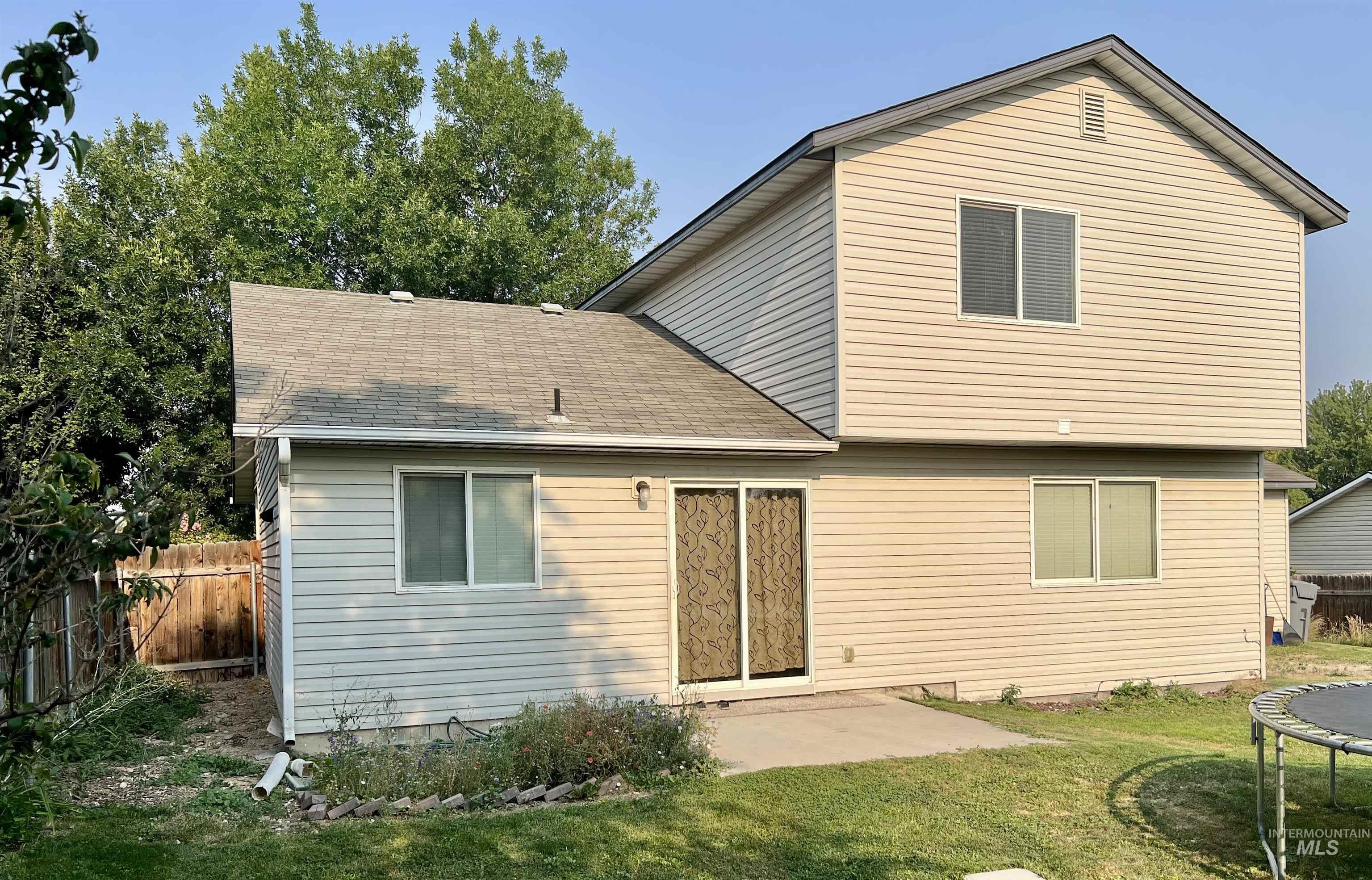 3428 S Rock Springs, Nampa, Idaho 83686, 4 Bedrooms, 2.5 Bathrooms, Residential For Sale, Price $379,000,MLS 98997476