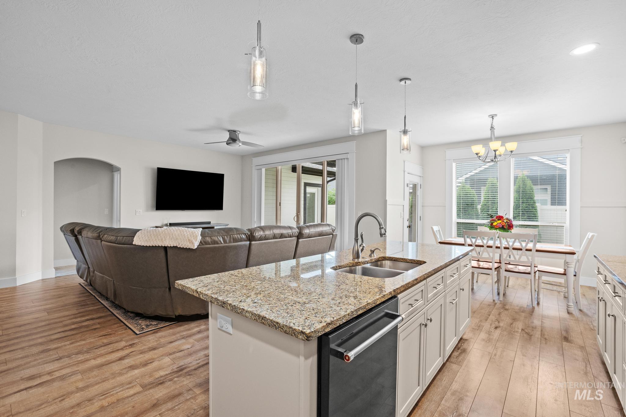 2663 E Basalt, Nampa, Idaho 83686, 3 Bedrooms, 2 Bathrooms, Residential For Sale, Price $537,000, 98997479